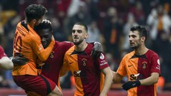 Galatasaray - İstanbulspor maçının ilk 11'leri