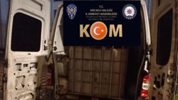 Kocaeli'de panelvandan 3 tona yakın akaryakıt ele geçirildi: 3 gözaltı