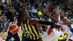 Fenerbahçe, Anadolu Efes karşısında uzatmada kazandı
