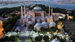 Ayasofya Camii'ne 2022'de ziyaretçi akını 