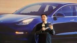 Tesla'nın Çin başkanı, Elon Musk'tan sonra en yetkili kişi oldu