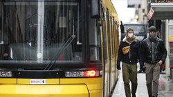 Almanya'da toplu taşımada maske zorunluluğu kalkıyor
