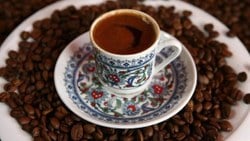 Yağları yok etmek için bir kaşık yetiyor! Türk kahvesini bir de böyle deneyin!