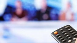 Televizyon başında oturmak, oturarak çalışmaktan riskli