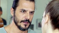 Mehmet Günsür, İtalya’dan köy evi aldı