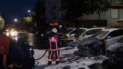 Kağıthane'de 17 aracı yaktılar