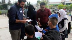 Suriyeliler Türkçe seviye belirleme sınavına girdi