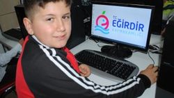 Öğrenciler için yazılım kursu açıldı