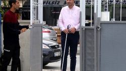 Görme engelli öğretmenin eğitimle aydınlanan dünyası