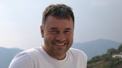 Richard K. Morgan'ın 'Değiştirilmiş Karbon' kitabı çıktı