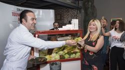 Çiğ köftenin başarı öyküsü '100 Milyonluk Araba'da