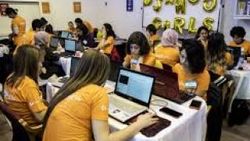Kadınlara programcılık eğitimi