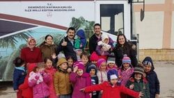 Bilim otobüsüyle köy köy geziyor
