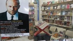 Kitap okutmak için mizaha başvuran sahaf
