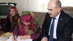 Okur-yazar kursuna ilgi büyük