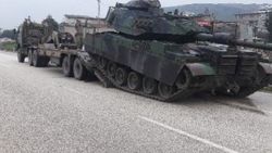 Sınıra askeri araç sevkiyatı sürüyor