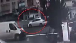 Kontrolden çıkan araç köprüden düştü