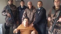 16 yaşındaki Eren'in polislere sarılma hayali gerçekleşti