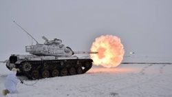 Kars'ta yerli silahlarla tatbikat