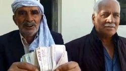 Tuvalette bulduğu 10 bin lirayı polise teslim etti