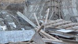 Hakkari'de işyeri inşaatı çöktü