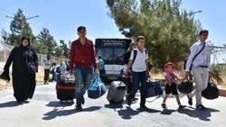 57 bin Suriyeli Türkiye'ye döndü