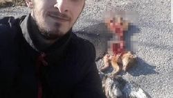 Öldürdüğü tilki ve doğanla poz veren adama para cezası