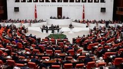 OHAL tezkeresi Meclis'ten geçti