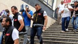 Polise çaldıkları çekiciyi satmak isterken yakalandılar