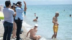 Antalya'da 3 saat denizde kalan turist korkuttu