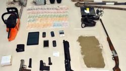 Sakarya’da 10 adrese 120 polis ve jandarma ile baskın