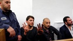 İsrail 2 Türk vatandaşını sınır dışı etti