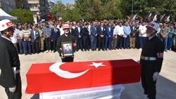 Diyarbakır şehidini uğurladı