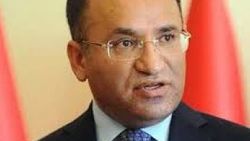 Bakan Bozdağ, Gülen’in iadesi için ABD'ye gidiyor