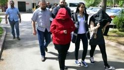 Aile boyu fuhuş çetesi birbirlerini dolandırdı