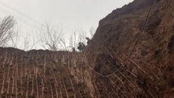 Elazığ'da kaçak kazı yapan 3 defineci yakalandı
