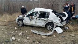 Cenaze yolunda trafik kazası: 2 ölü