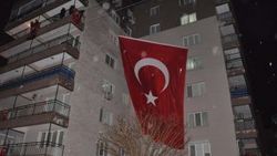 Şehidin çocukları: Babamız evde yok kapıyı açamayız