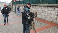 Narkotik polisinden okul önlerinde uygulama