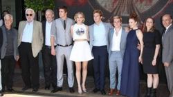 The Hunger Games filminde direniş başlıyor - Tıkla İzle