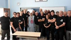47 yıl önce mezun oldukları ilkokulda yeniden buluştular