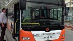 Şoförle tartışan yolcu otobüsün anahtarını alıp kaçtı