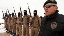 Terörle mücadelede gönüllü polislerin zorlu eğitimi