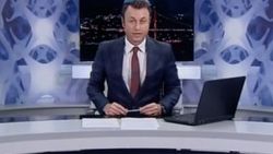 Flash TV spikeri kafasına huni taktı