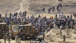 Akçakale sınırında bekleyen 3 bin Suriyeli'ye izin çıktı