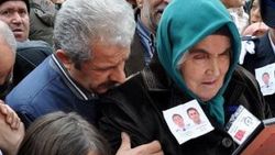 Şehit polisin annesi kalp krizi geçirdi