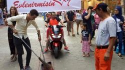 Kocaeli'nde sürpriz evlilik teklifine temizlik cezası