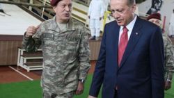 Erdoğan Özel Kuvvetleri ziyaret etti