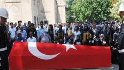 Şehit polis Mehmet Dama toprağa verildi
