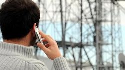 Cep telefonlarını ilk çaldığında açmayın